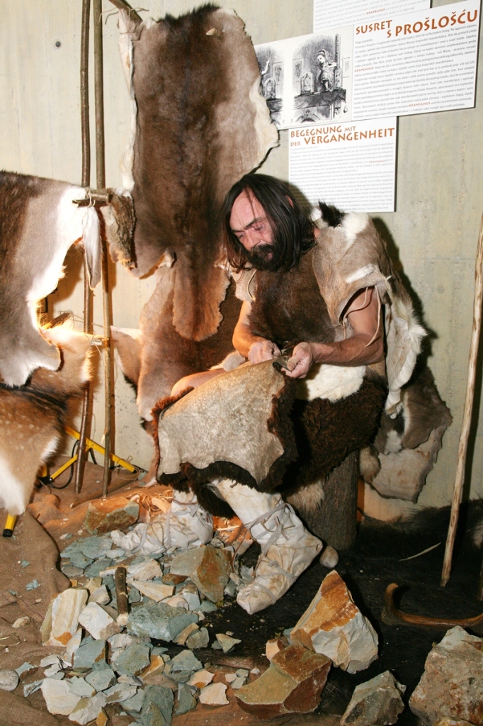 Izrada artefakata u Muzeju krapinskih neandertalaca, snimio Željko Frankol Frk